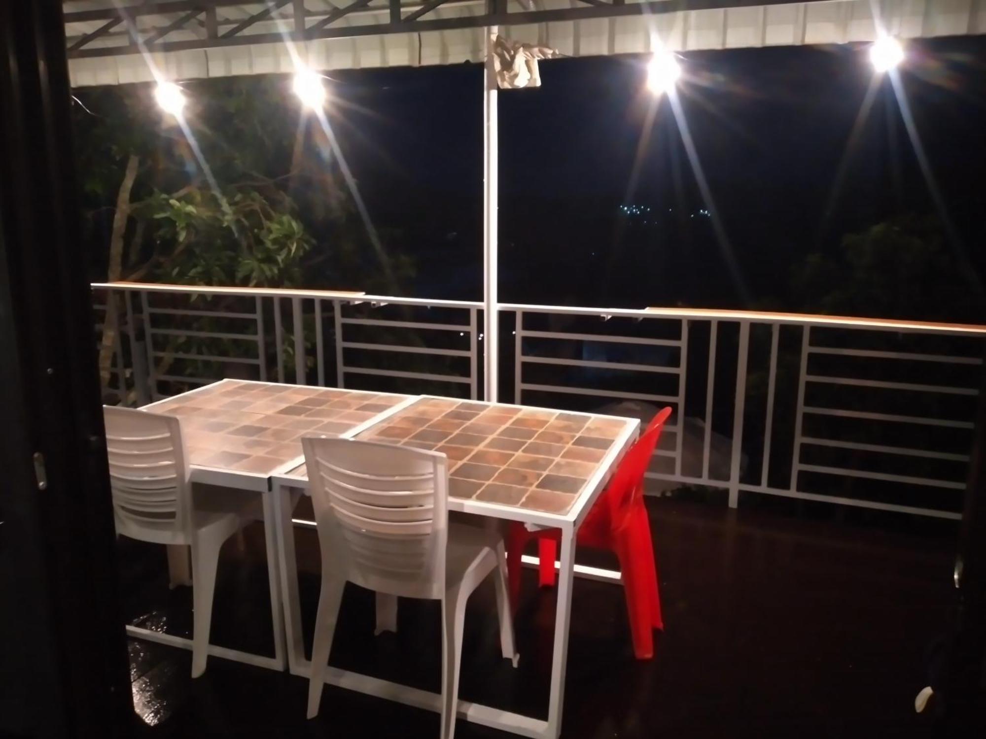 บ้านแช่มช้อย Khao Kho Rom bilde