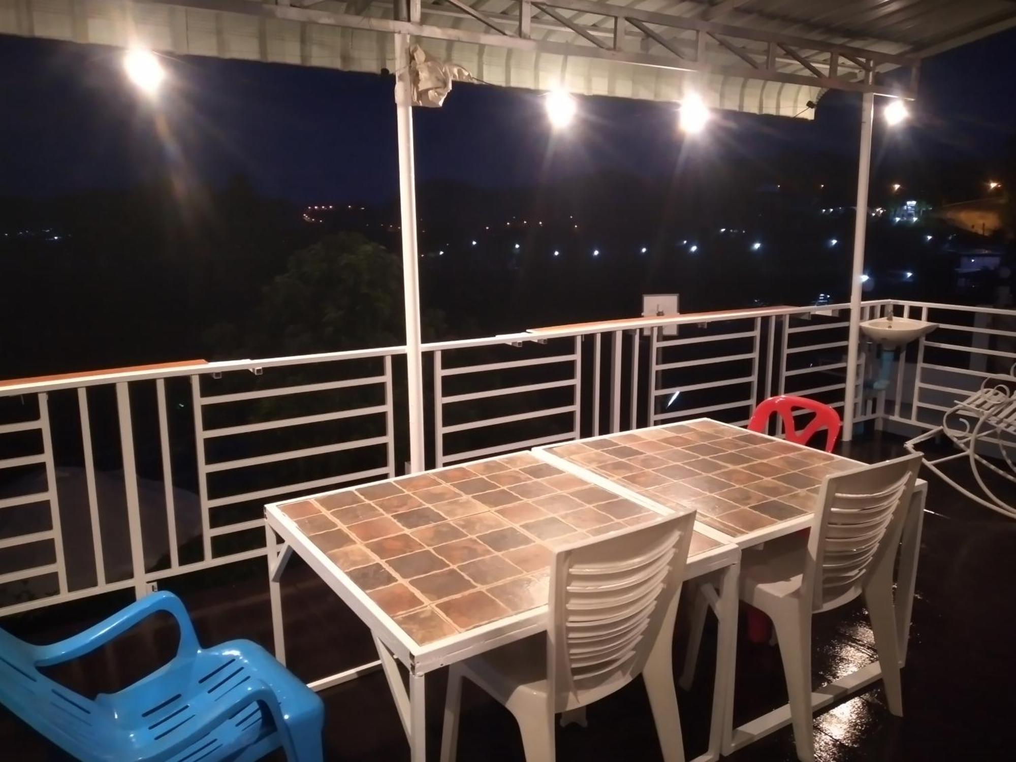 บ้านแช่มช้อย Khao Kho Rom bilde